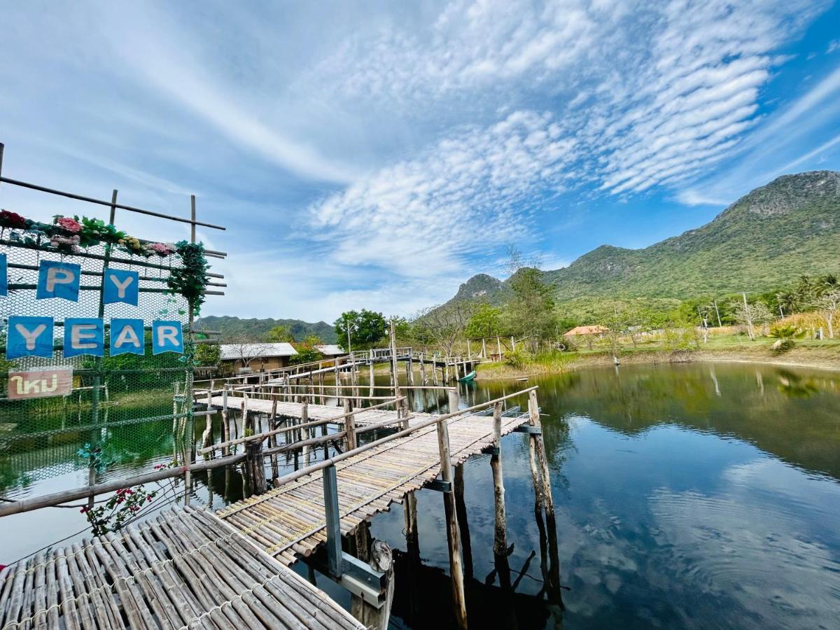 Numpu Baandin Hotel Sam Roi Yot Exterior foto