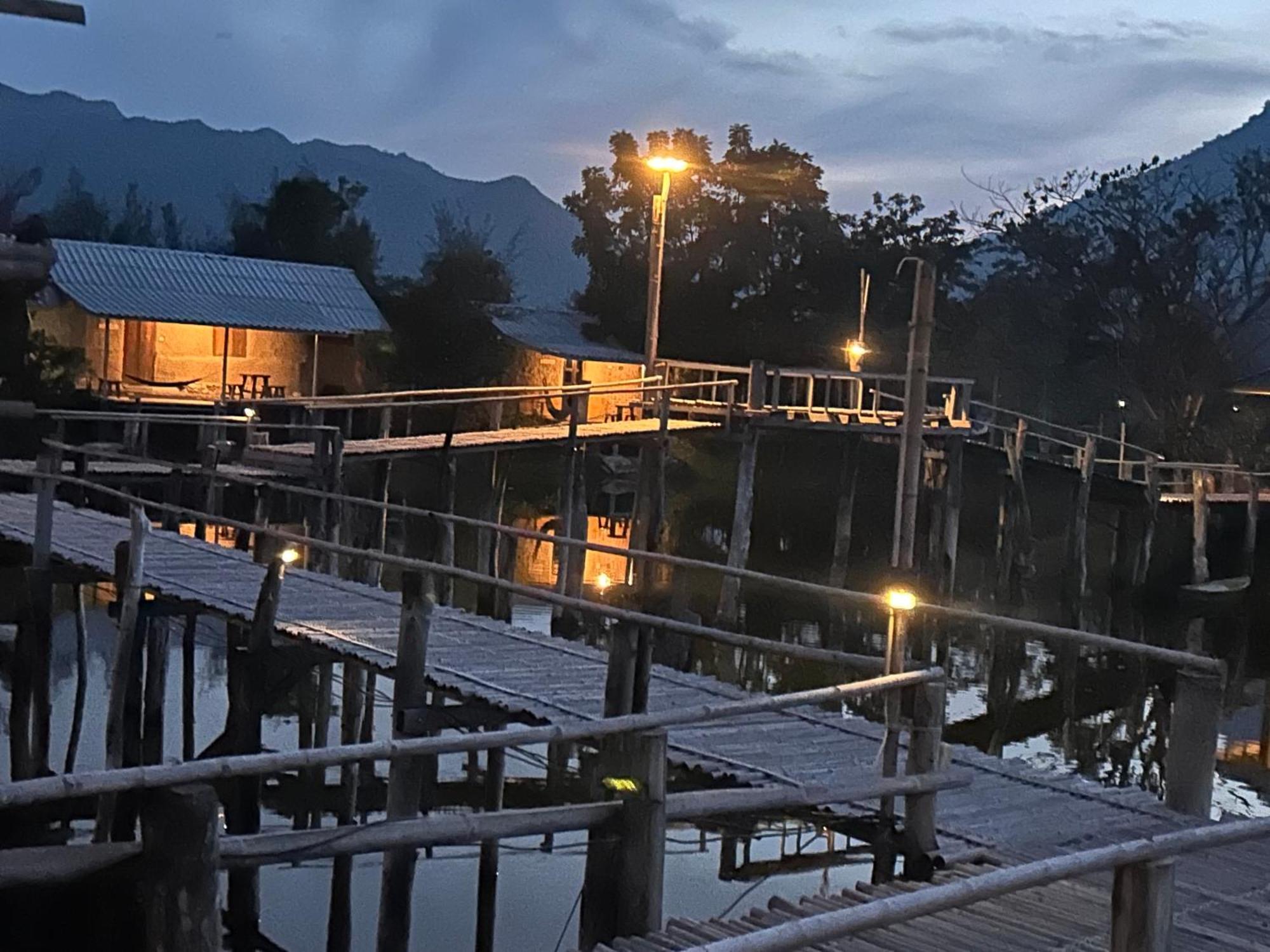 Numpu Baandin Hotel Sam Roi Yot Exterior foto