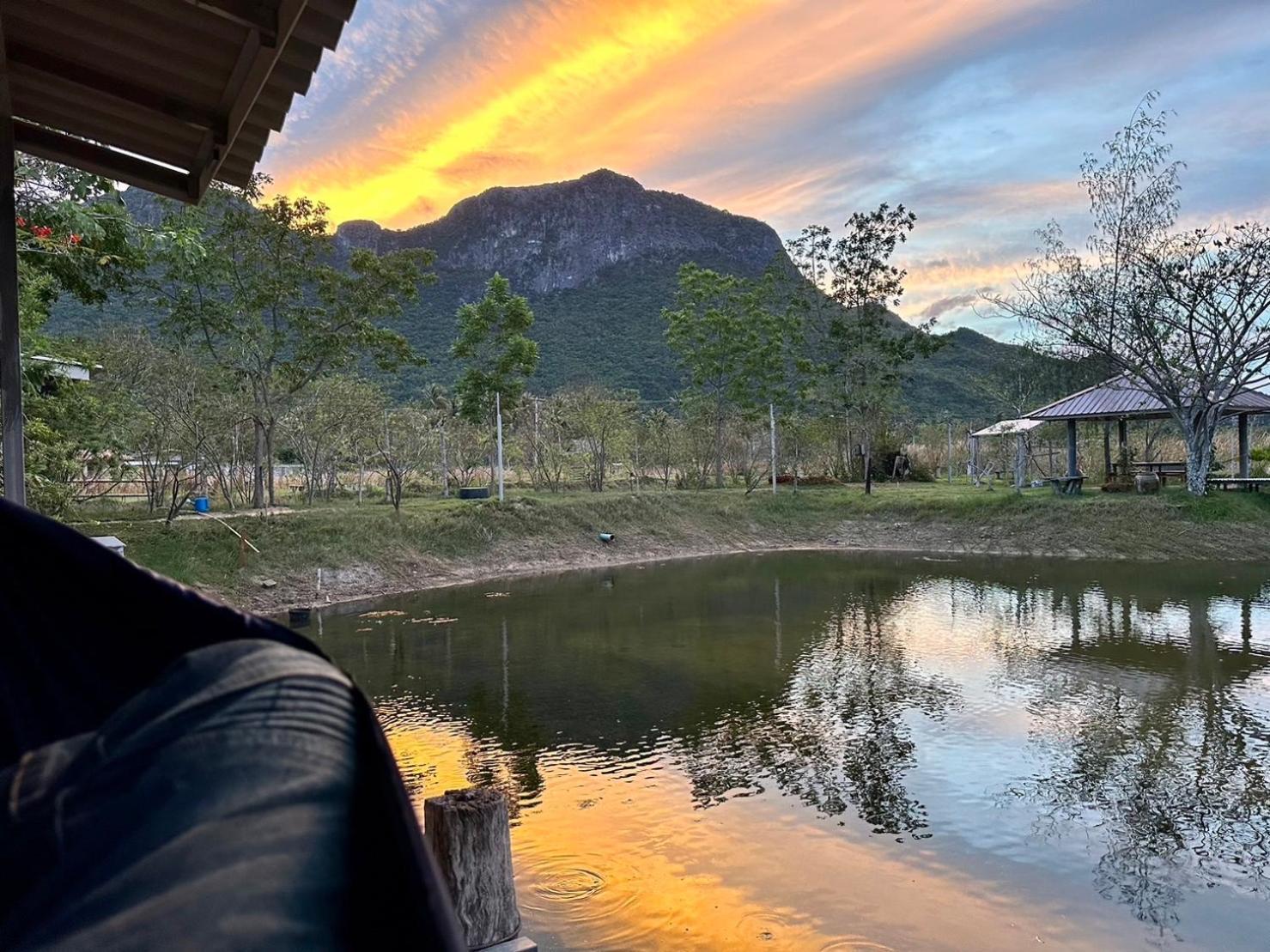 Numpu Baandin Hotel Sam Roi Yot Exterior foto
