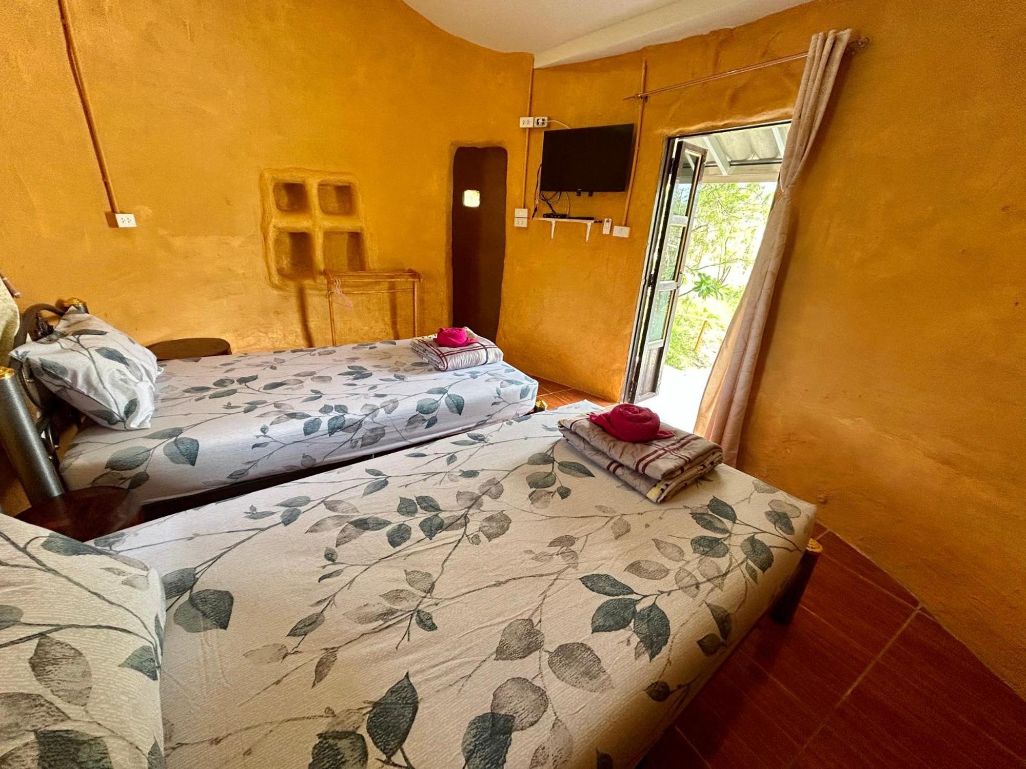 Numpu Baandin Hotel Sam Roi Yot Exterior foto