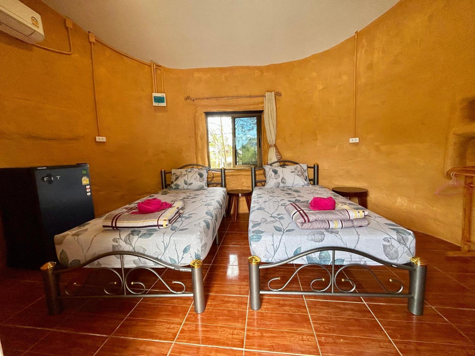 Numpu Baandin Hotel Sam Roi Yot Exterior foto